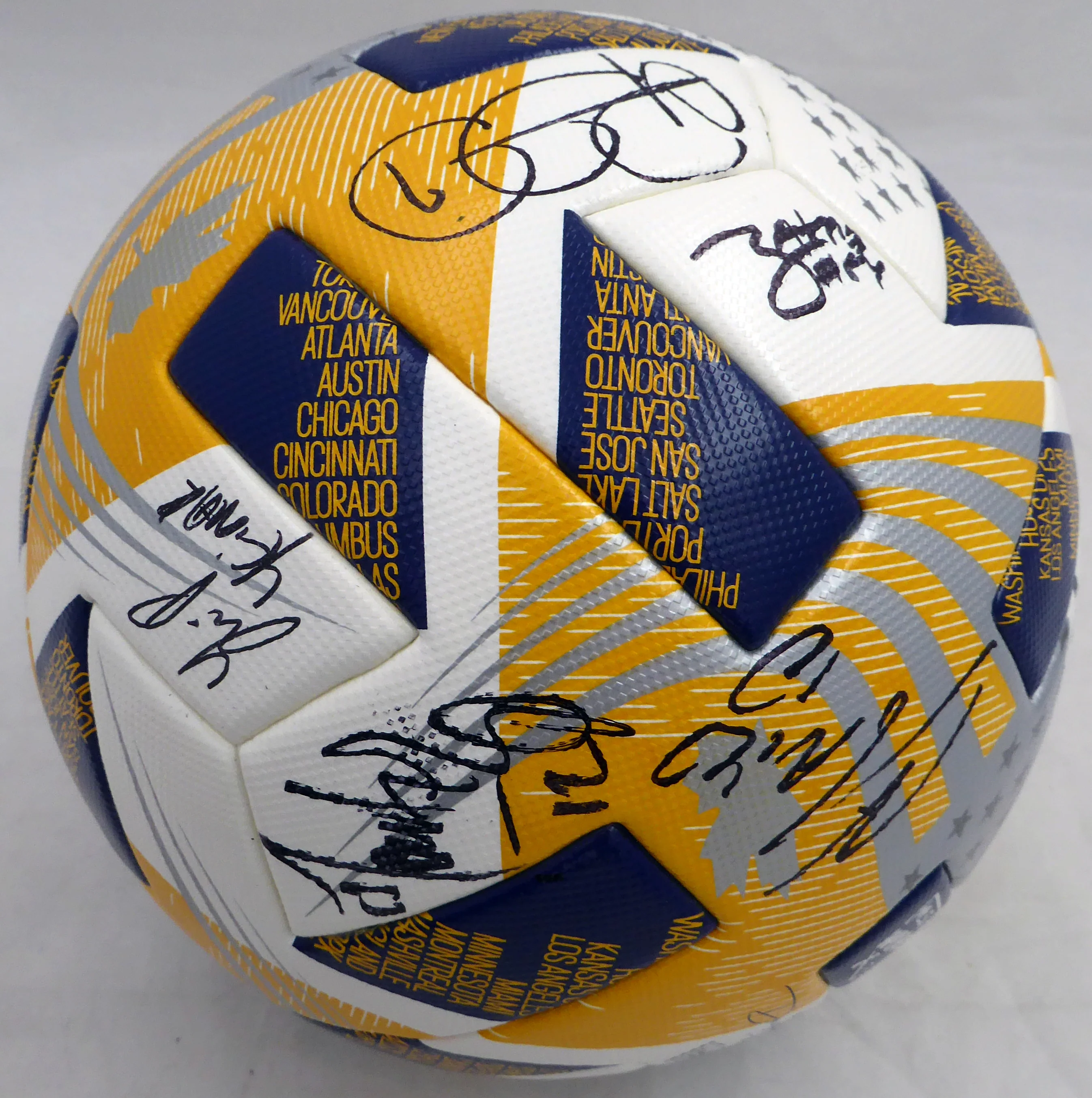 Seattle Sounders Autographed 2021 Match Used Adidas Soccer Ball Signed by 16 Players Including Stefan Frei Fanatics Holo #AA0128540 - Image 2