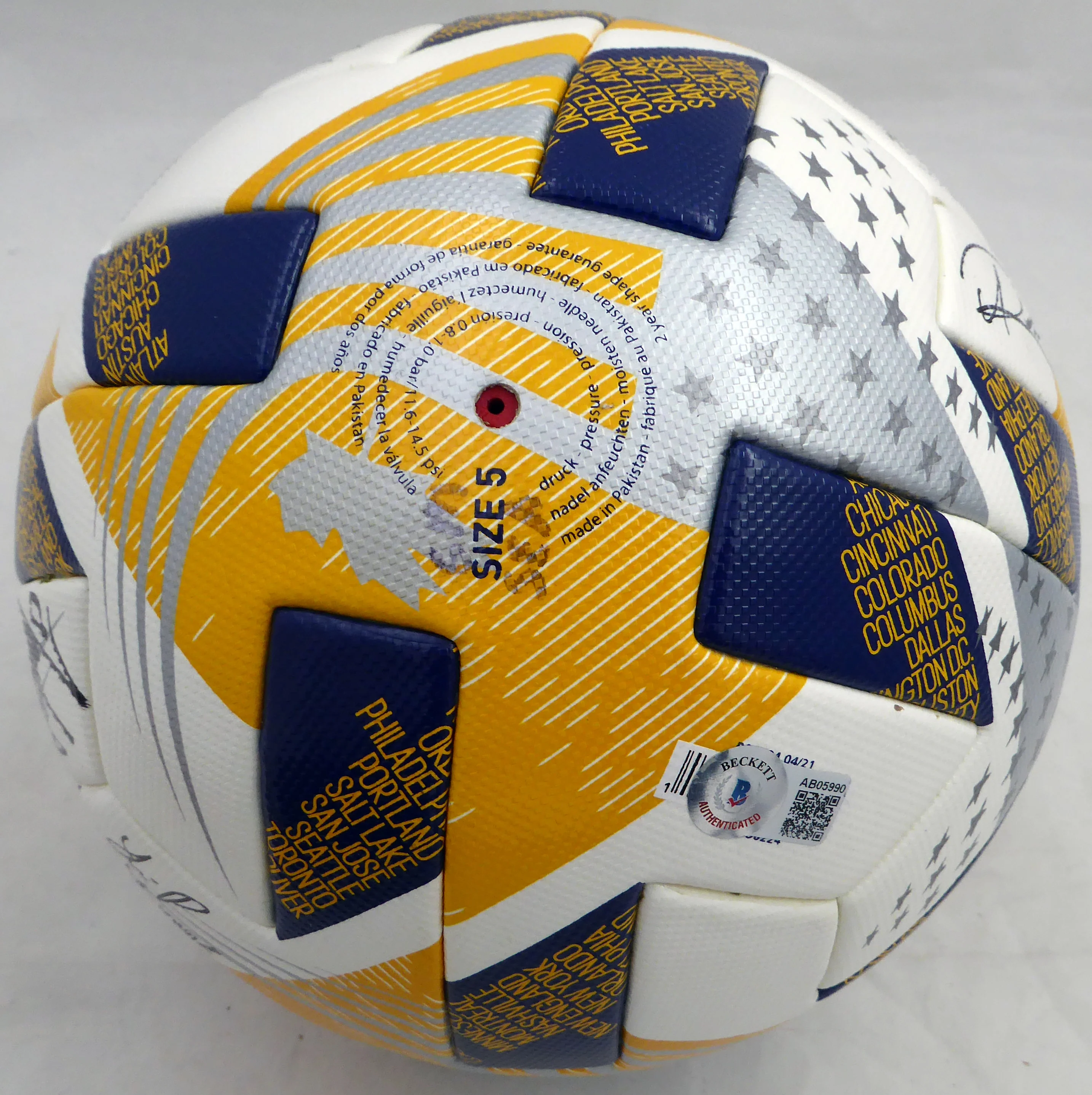Seattle Sounders Autographed 2021 Match Used Adidas Soccer Ball Signed by 16 Players Including Stefan Frei Fanatics Holo #AA0128540 - Image 5