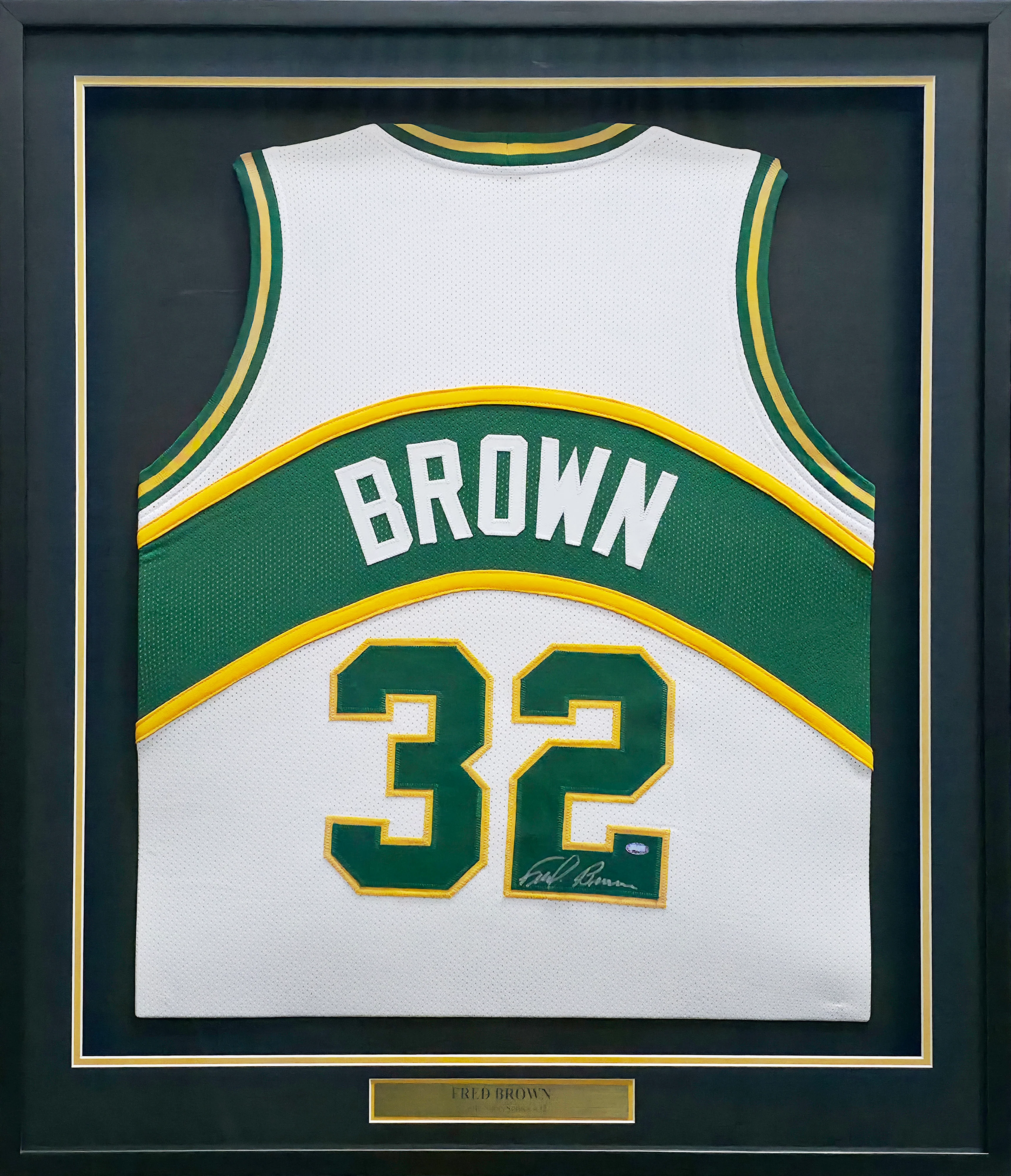 Seattle Supersonics Downtown Fred Brown Autographed Framed White Jersey MCS Holo Stock #256420