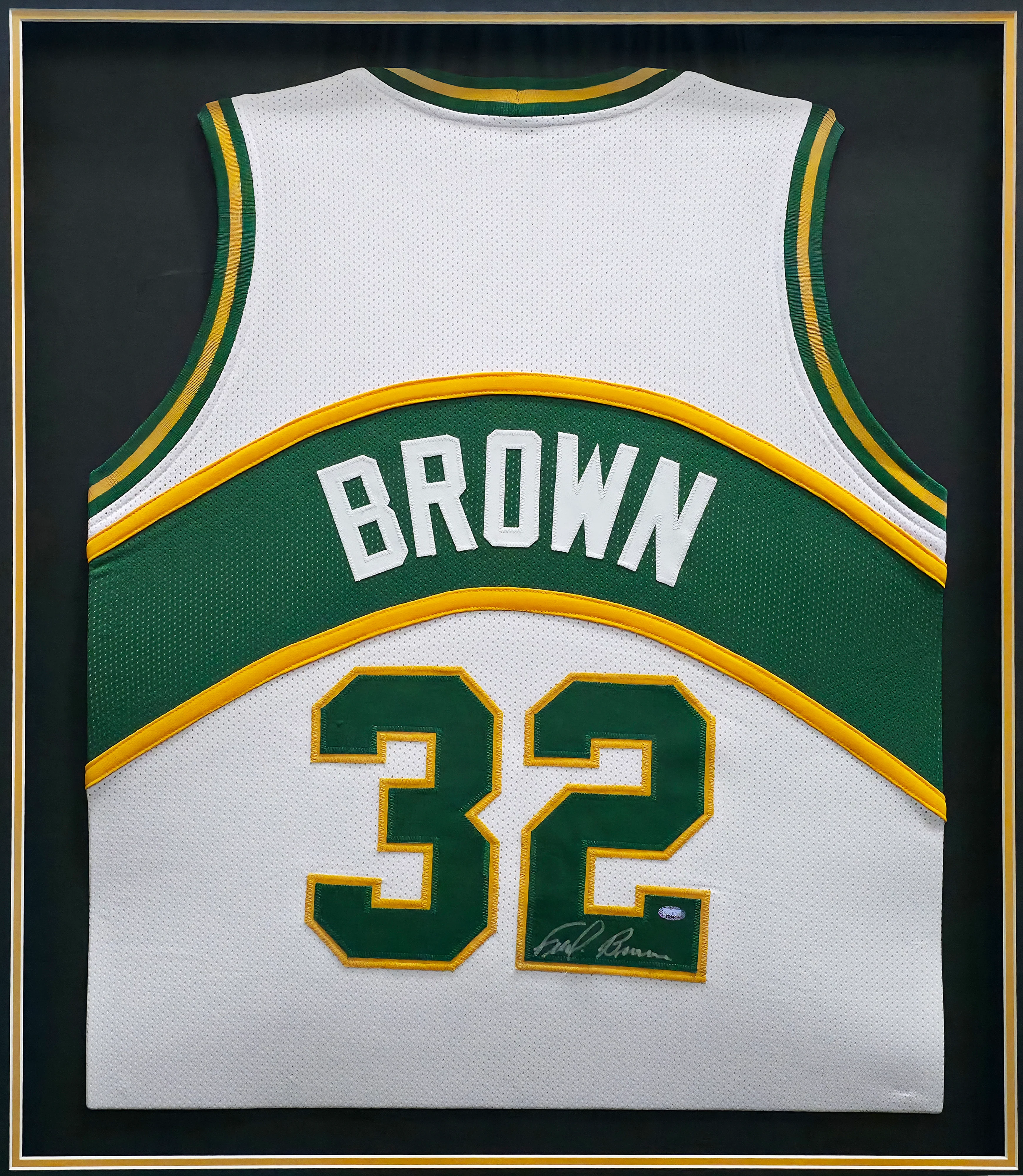 Seattle Supersonics Downtown Fred Brown Autographed Framed White Jersey MCS Holo Stock #256420 - Image 2