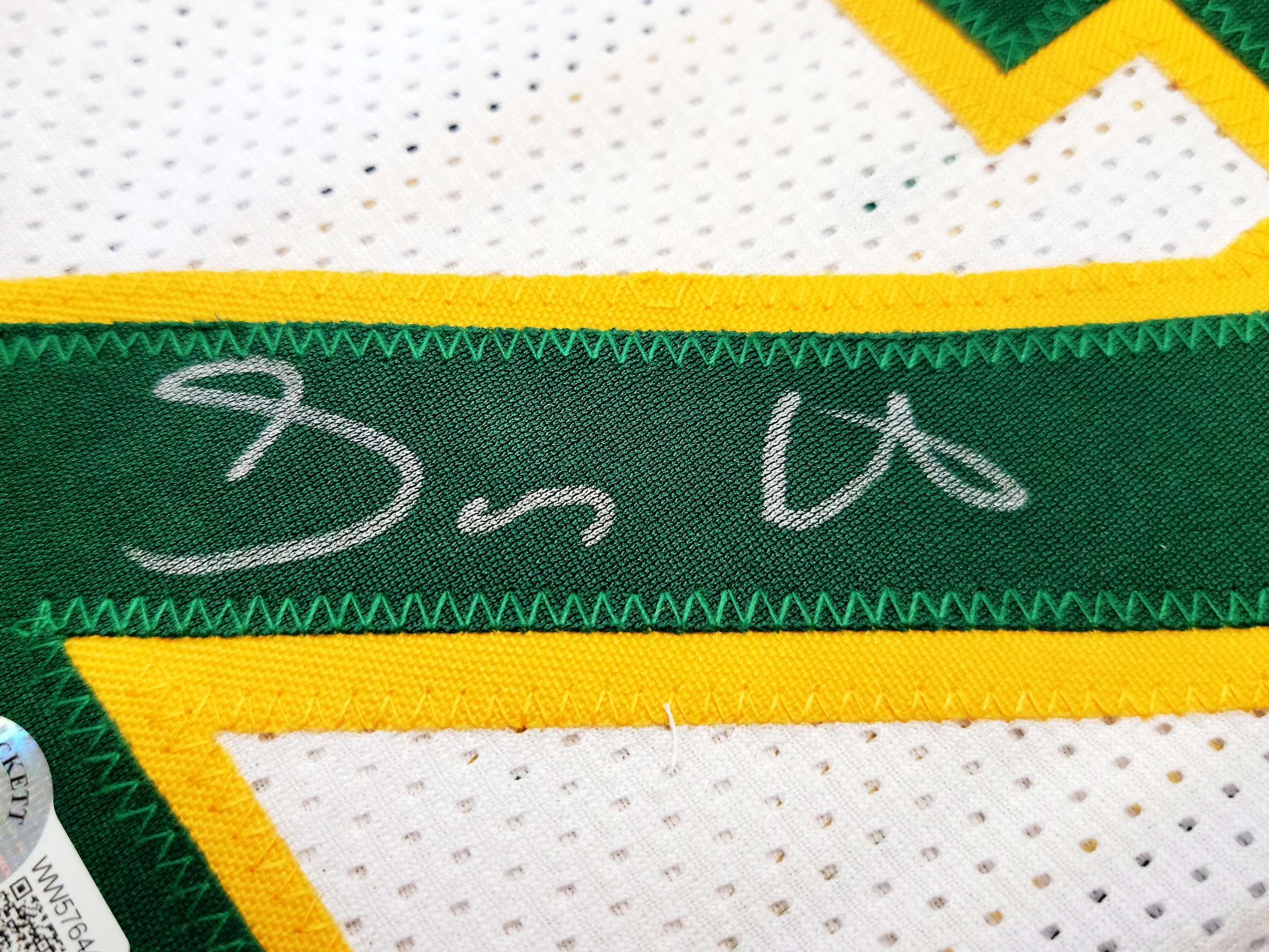 Seattle Supersonics Gary Payton Autographed White Jersey Beckett BAS QR Stock #203420 - Image 3