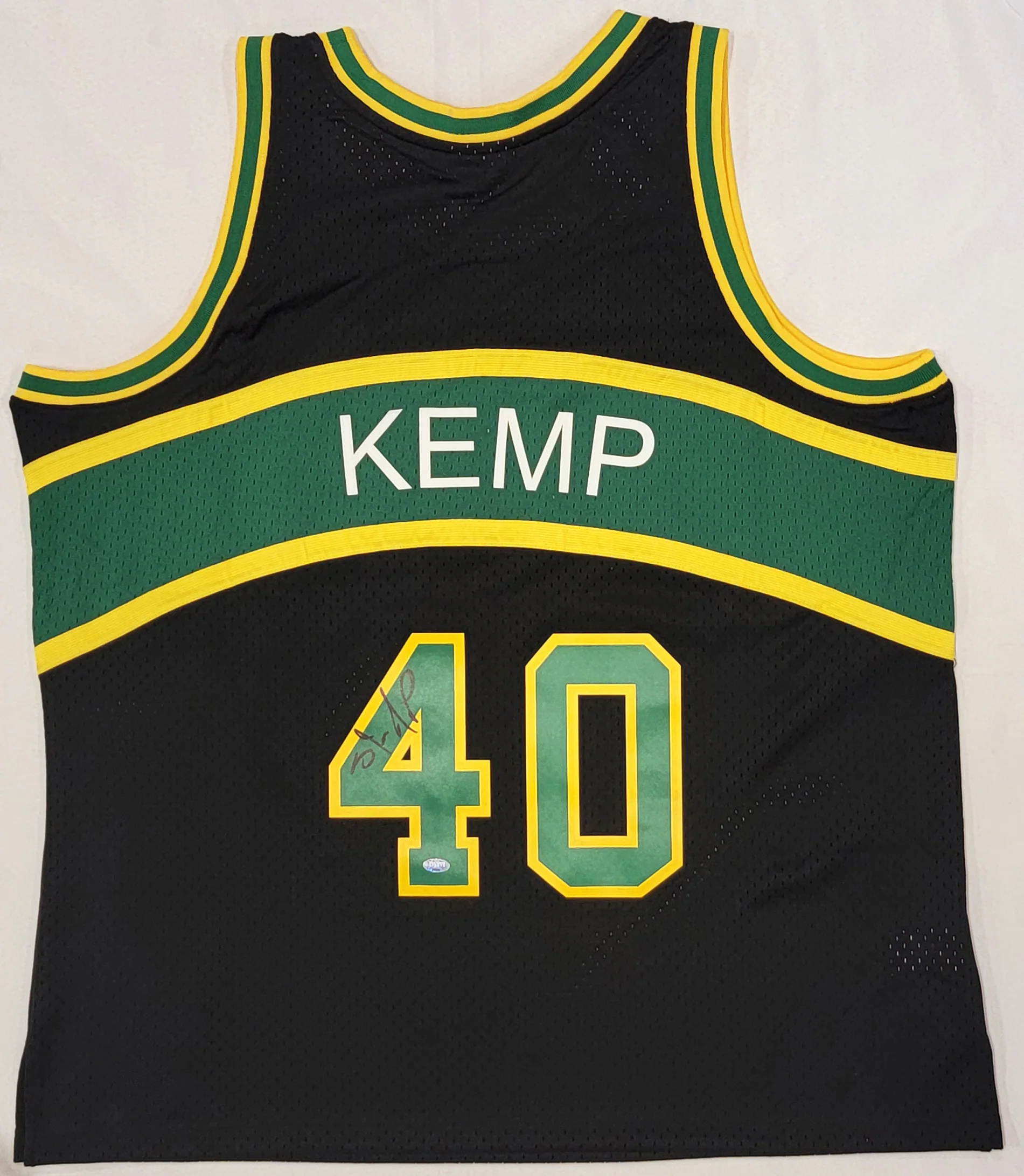 Seattle Supersonics Shawn Kemp Autographed 1994-95 Mitchell & Ness Hardwood Classics Black Jersey Size XXL MCS Holo #93470
