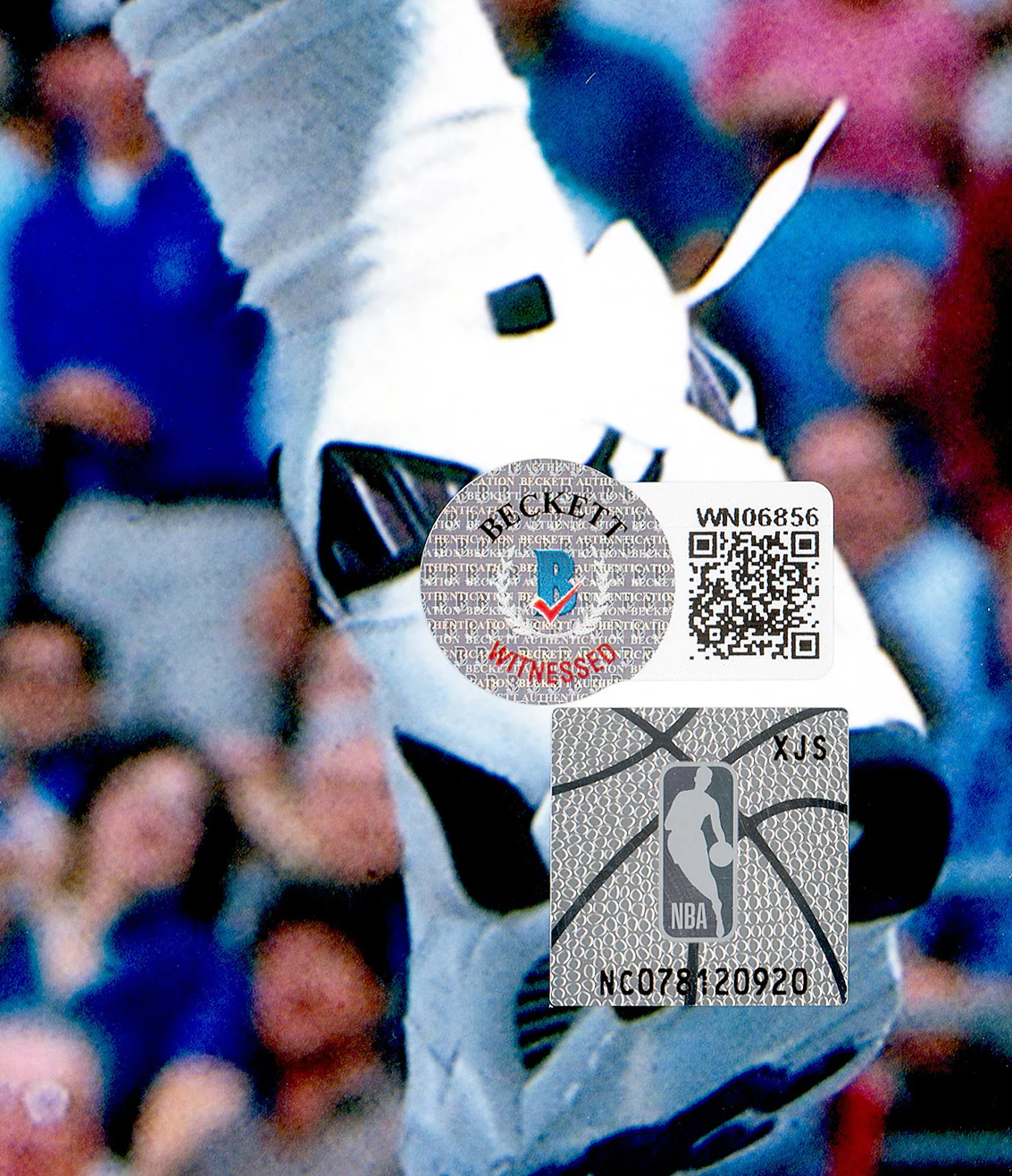 Shaquille O'Neal Autographed 16x20 Photo Orlando Magic Beckett BAS Witness Stock #232719 - Image 3