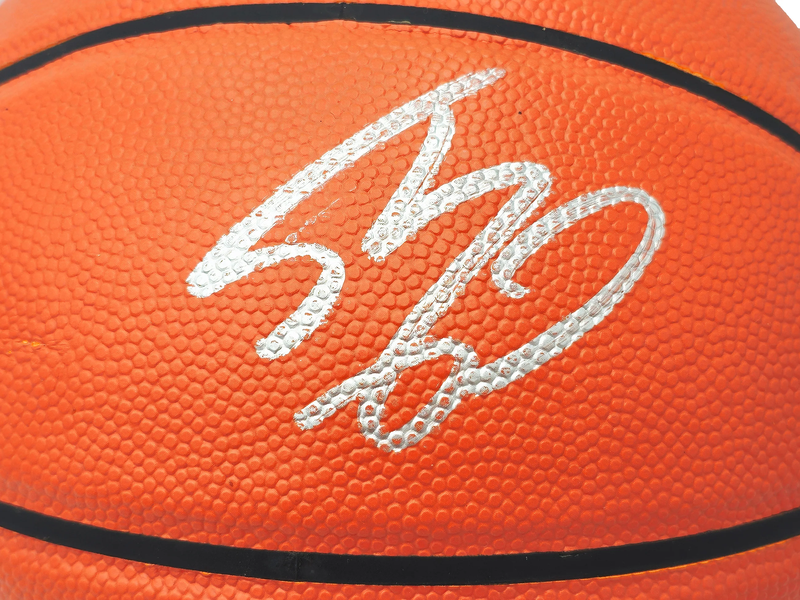 Shaquille Shaq O'Neal Autographed Official Spalding Official Game Ball Series Basketball Los Angeles Lakers Beckett BAS Witness Stock #235720 - Image 2
