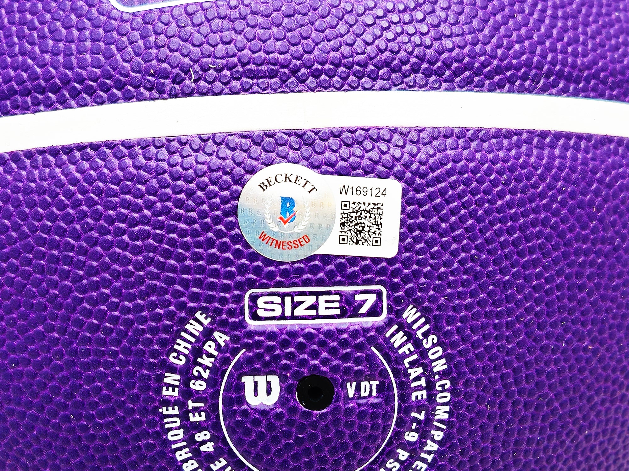 Shaquille O'Neal Autographed Purple City Edition Basketball Los Angeles Lakers Beckett BAS Witness Stock #222786 - Image 4
