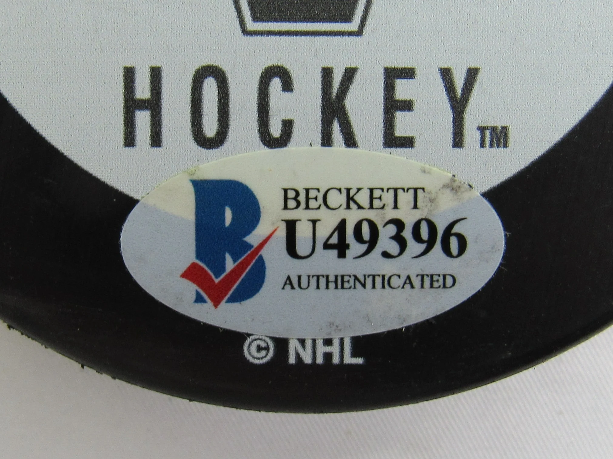 Bobby Hull Signed Auto Autograph Jets Logo Hockey Puck w/ Insc Beckett U49396 - Image 3