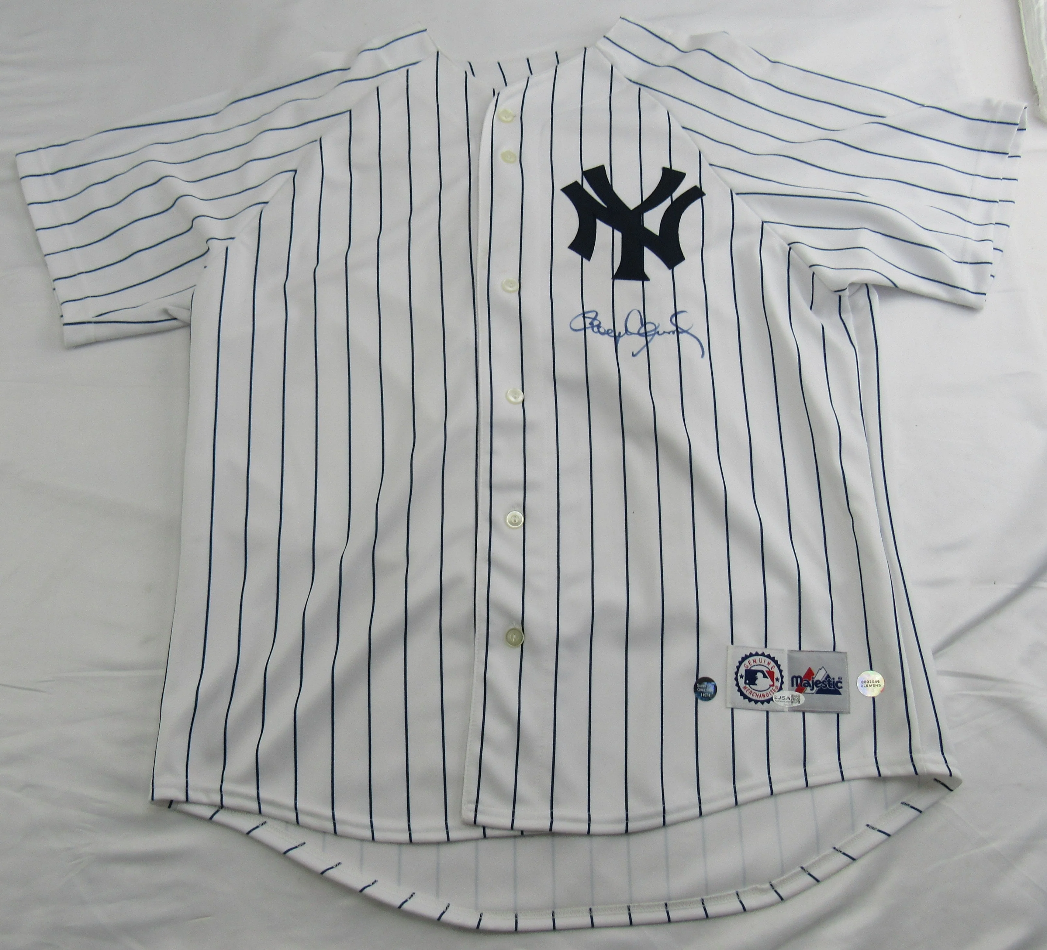 Roger Clemens Majestic Signed Auto Yankees Jersey JSA CM07470