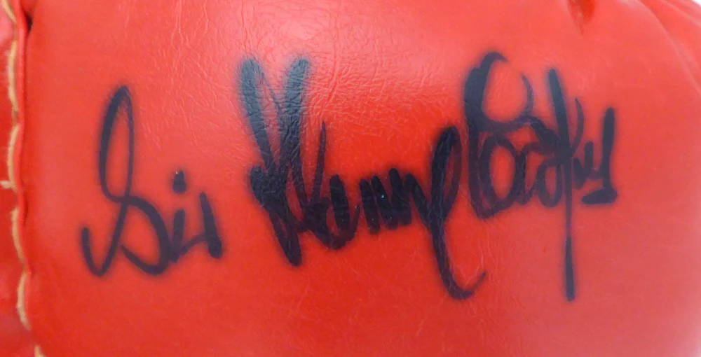 Sir Henry Cooper Autographed Red Boxing Glove Beckett BAS #C71414 - Image 2
