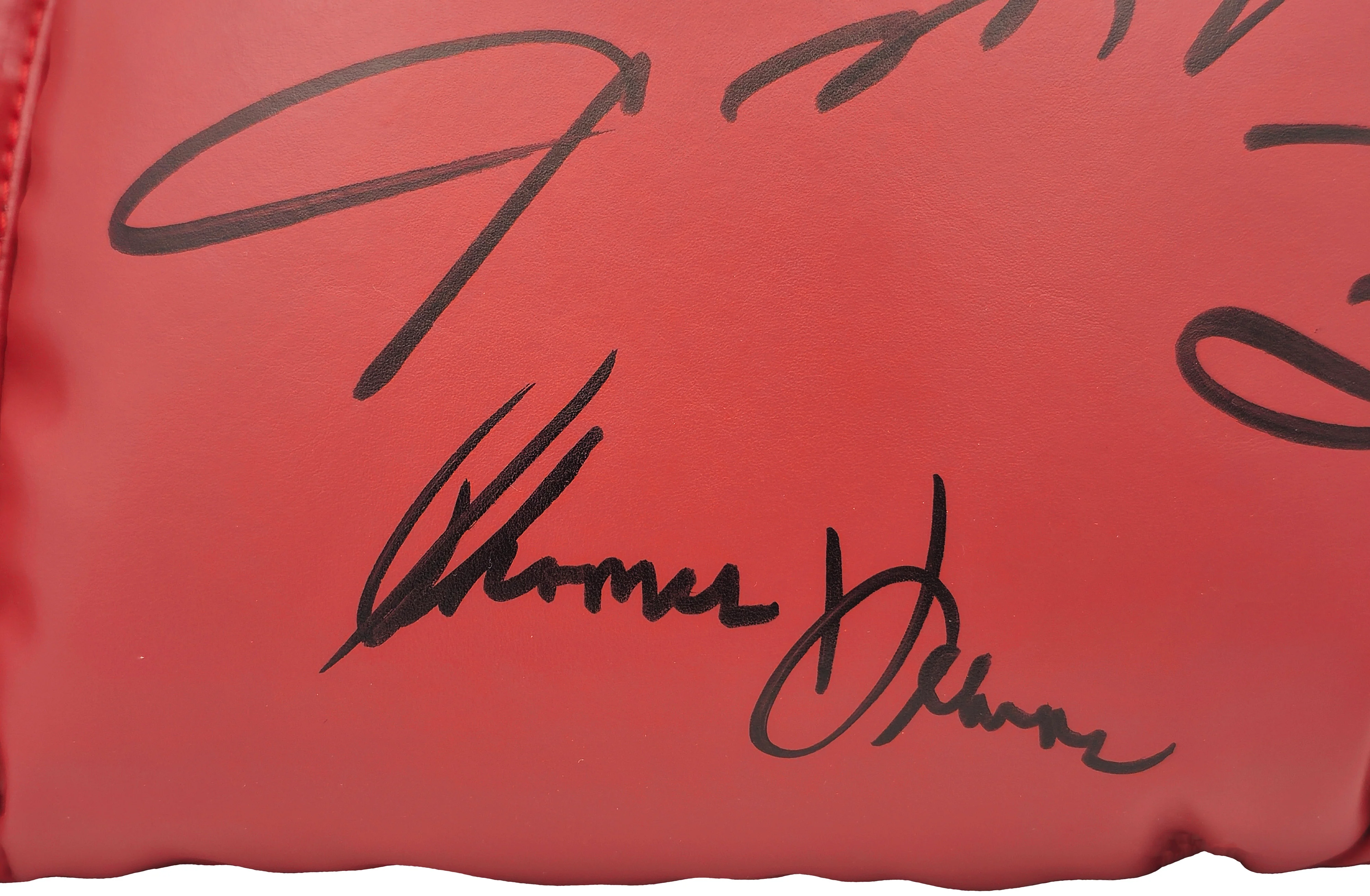 Sugar Ray Leonard & Thomas "Hitman" Hearns Autographed Red Everlast Boxing Glove RH JSA Stock #238355 - Image 3
