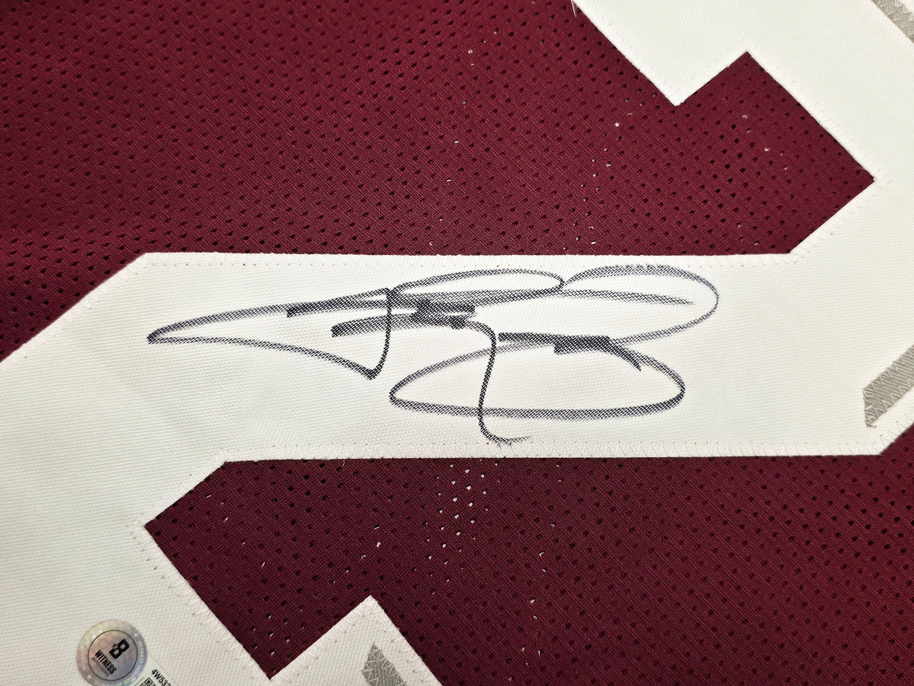 Texas A&M Aggies Johnny Manziel Autographed Maroon Jersey Beckett BAS Witness Stock #262054 - Image 4