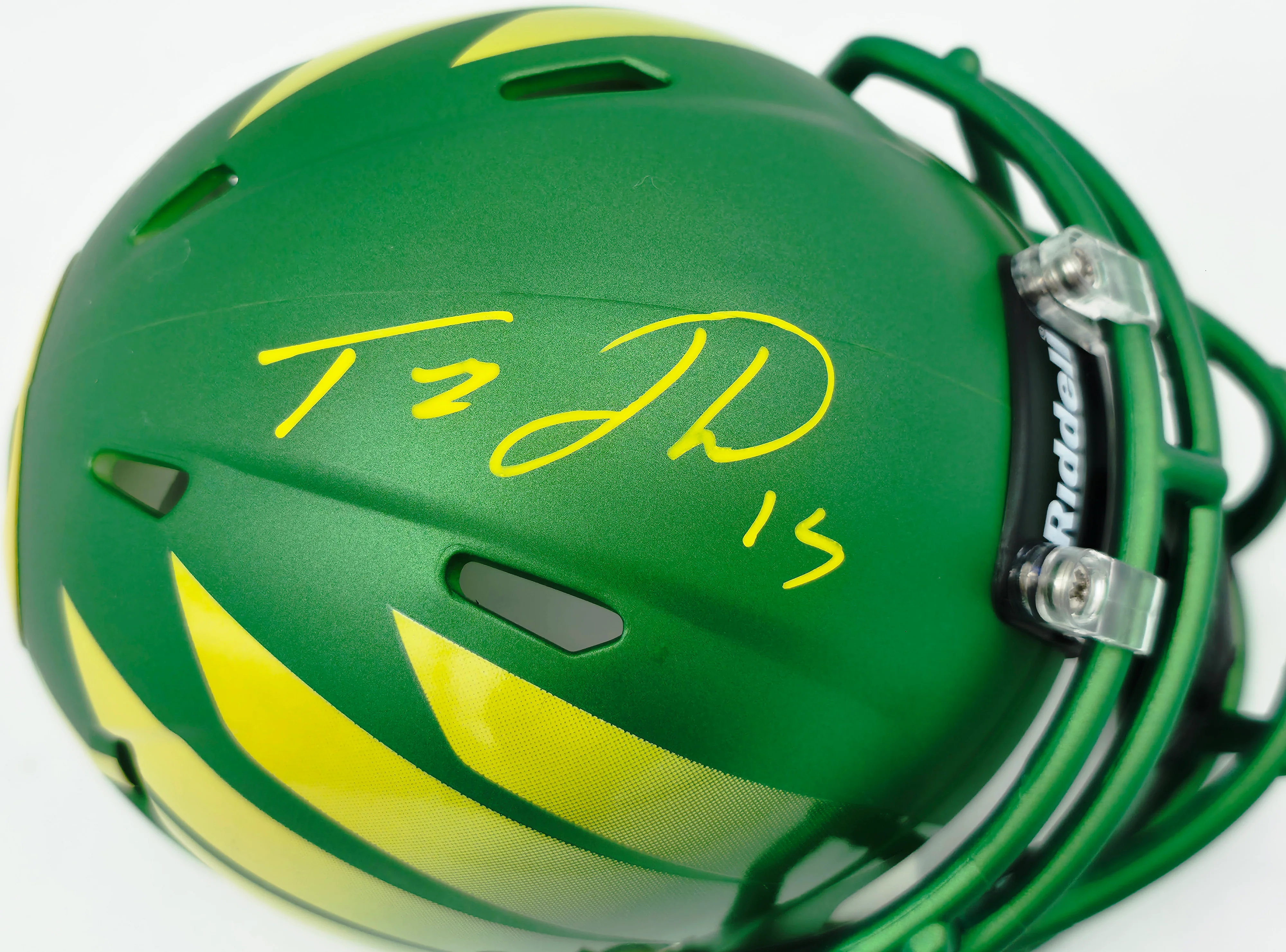 Tez Johnson Autographed Oregon Ducks Green Speed Mini Helmet JSA Witness Stock #256799 - Image 2