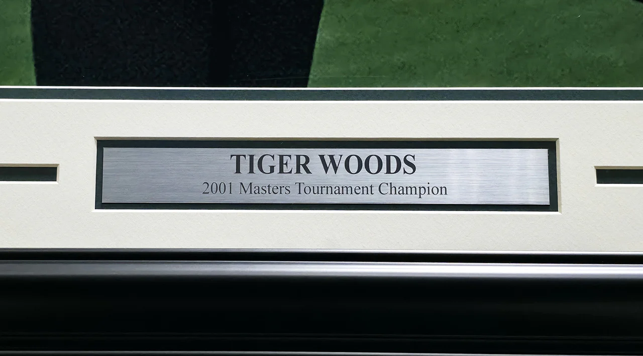 Tiger Woods Autographed Framed 20x24 Photo 2001 Masters UDA Holo #BAM166242 - Image 5
