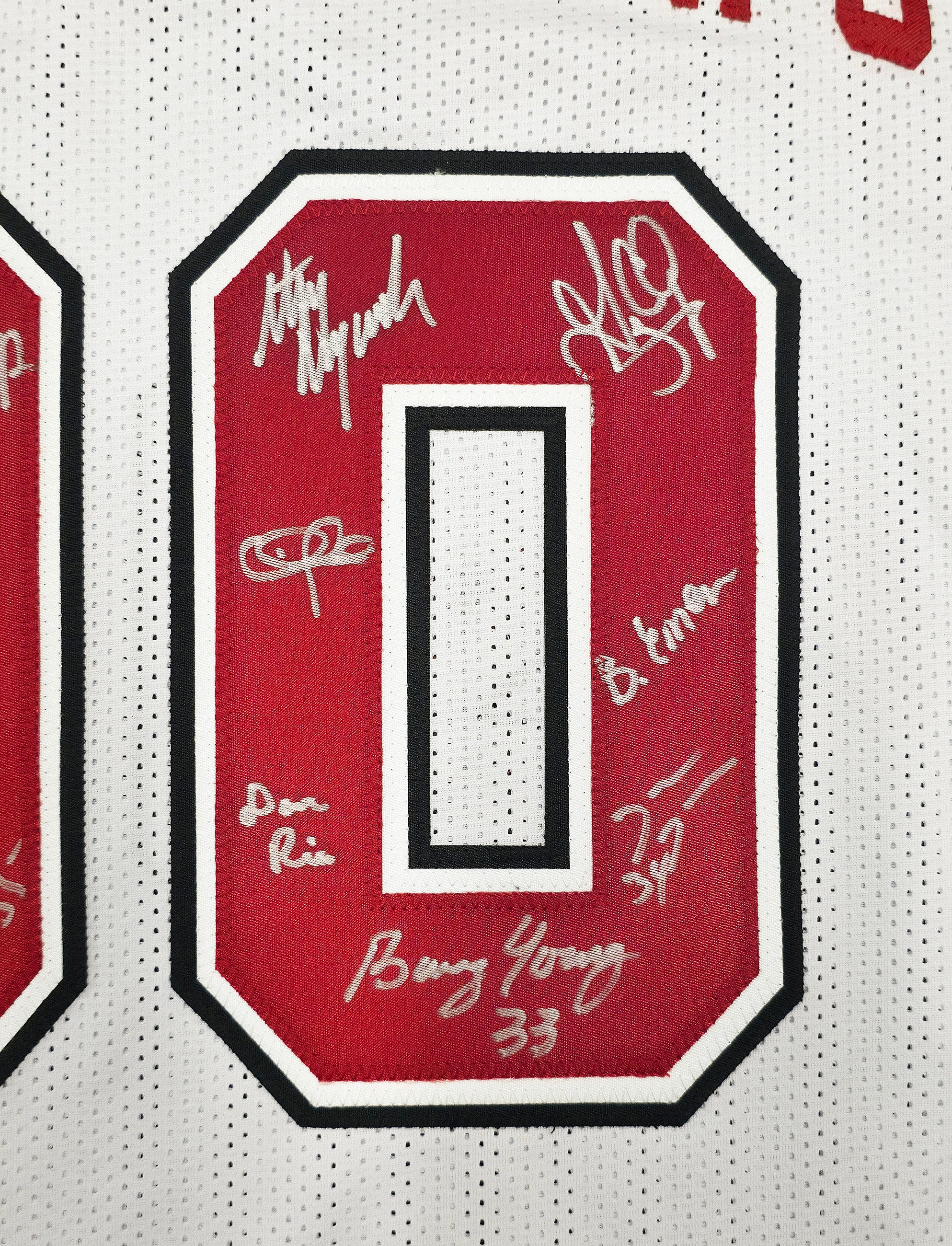 UNLV Runnin Rebels 1990 NCAA Champions Autographed White Jersey With 13 Signatures Including Larry Johnson Beckett BAS Witness Stock #252796 - Image 5