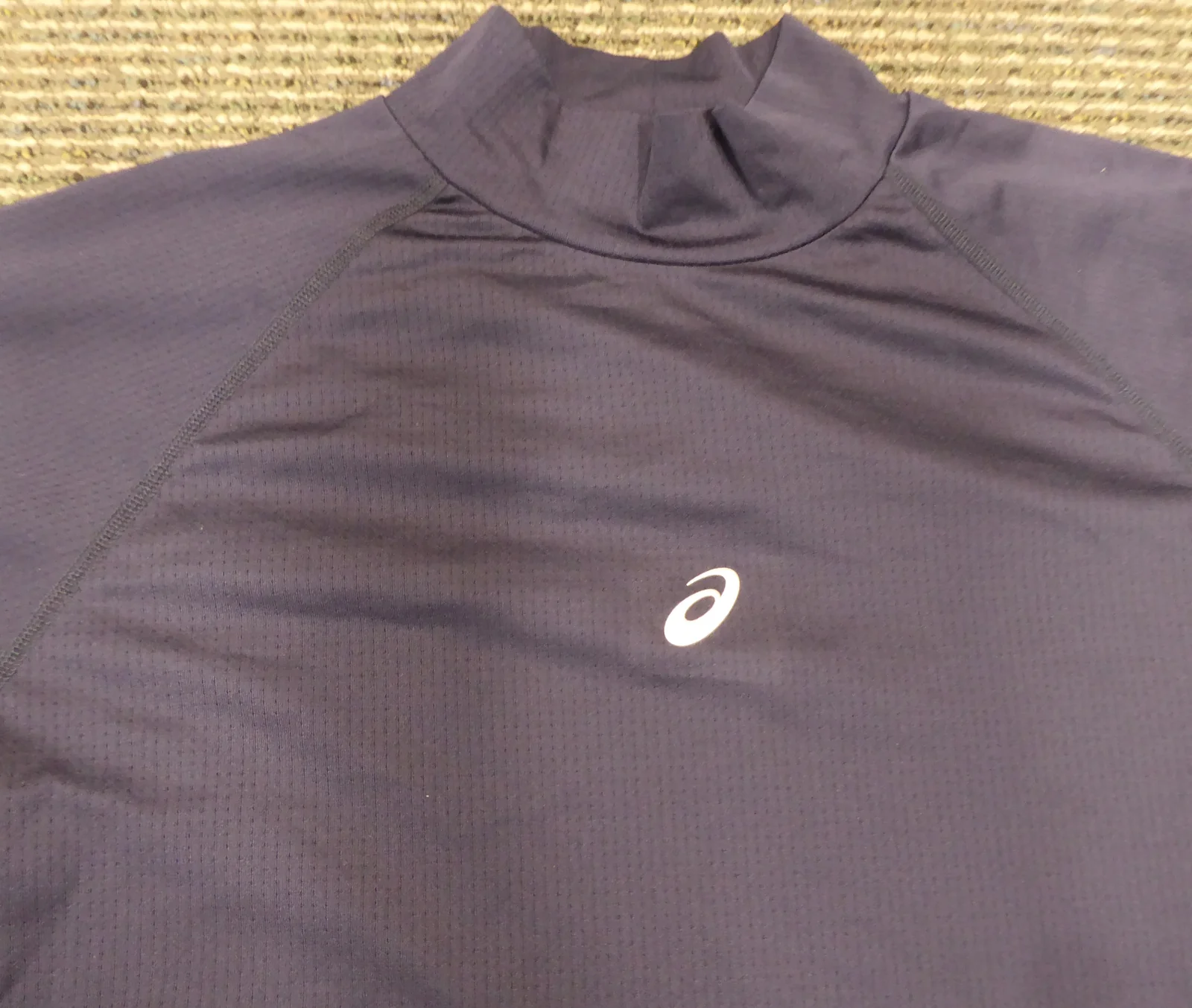 Unsigned Ichiro Suzuki Seattle Mariners Navy Short Sleeve Game Used Asics Under Shirt IS Holo Stock #175770 - Image 2