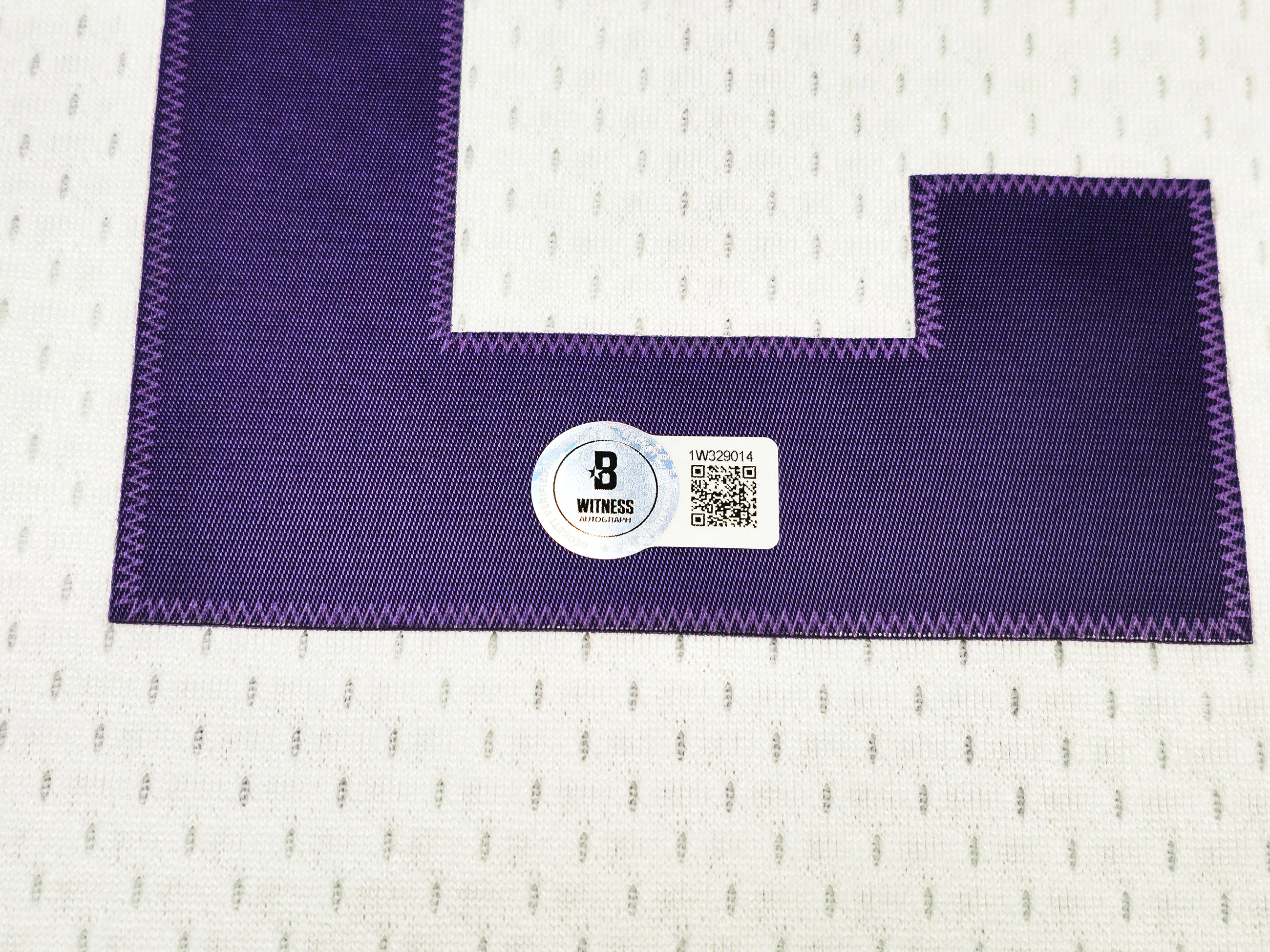 Utah Jazz John Stockton Autographed White Authentic Mitchell & Ness 1991-92 Hardwood Classic Swingman Jersey Size XL Beckett BAS Witness Stock #224338 - Image 5