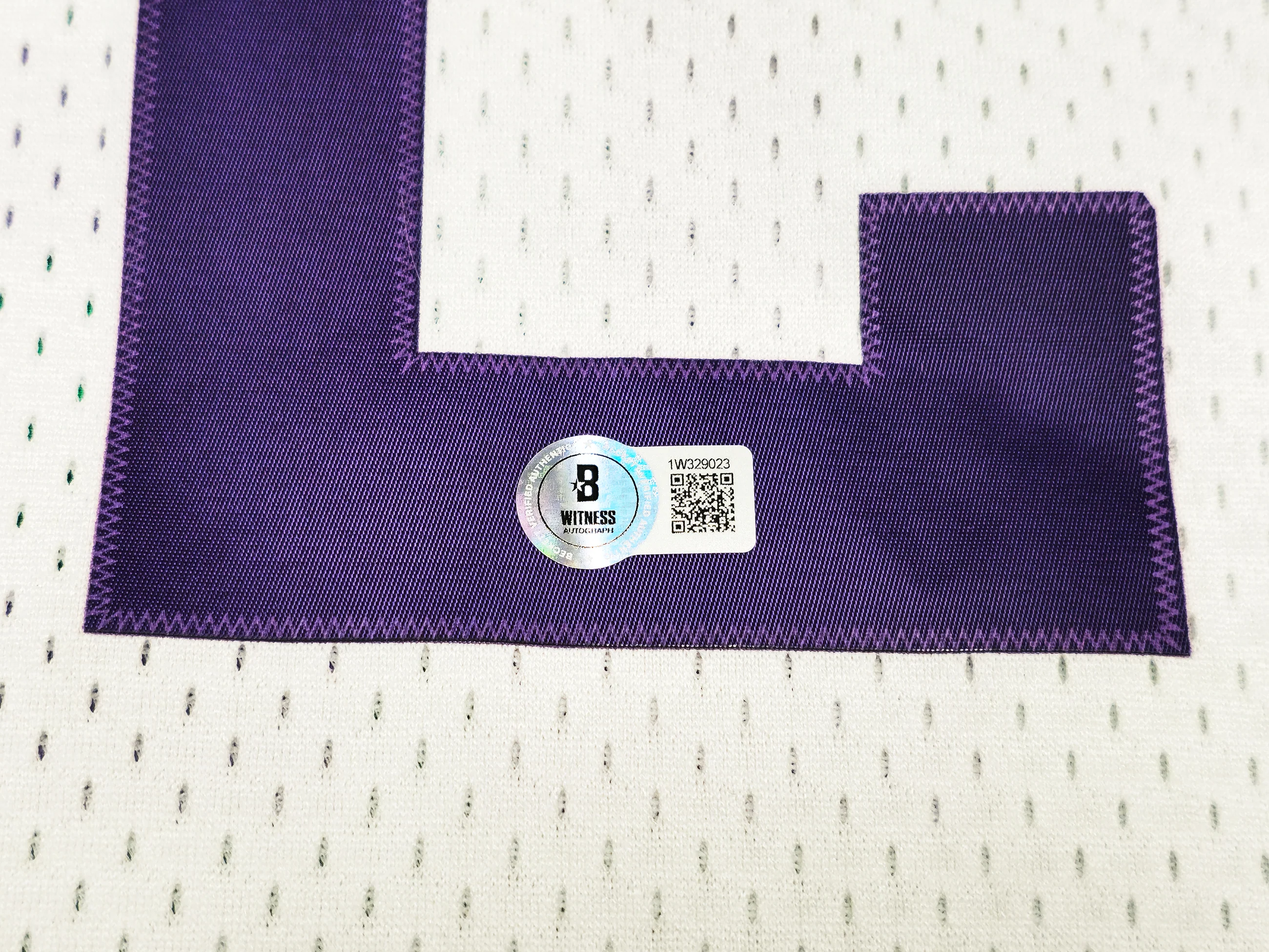 Utah Jazz John Stockton Autographed White Authentic Mitchell & Ness 1991-92 Hardwood Classic Swingman Jersey Size XXL Beckett BAS Witness Stock #224337 - Image 5
