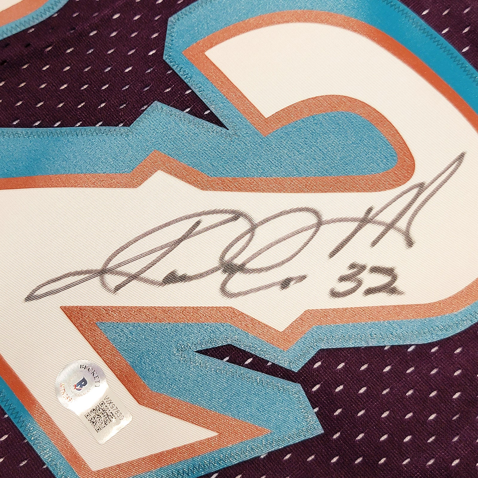 Utah Jazz Karl Malone Autographed Purple & Teal Authentic Mitchell & Ness Jersey Size L Beckett BAS Witness Stock #211884 - Image 4