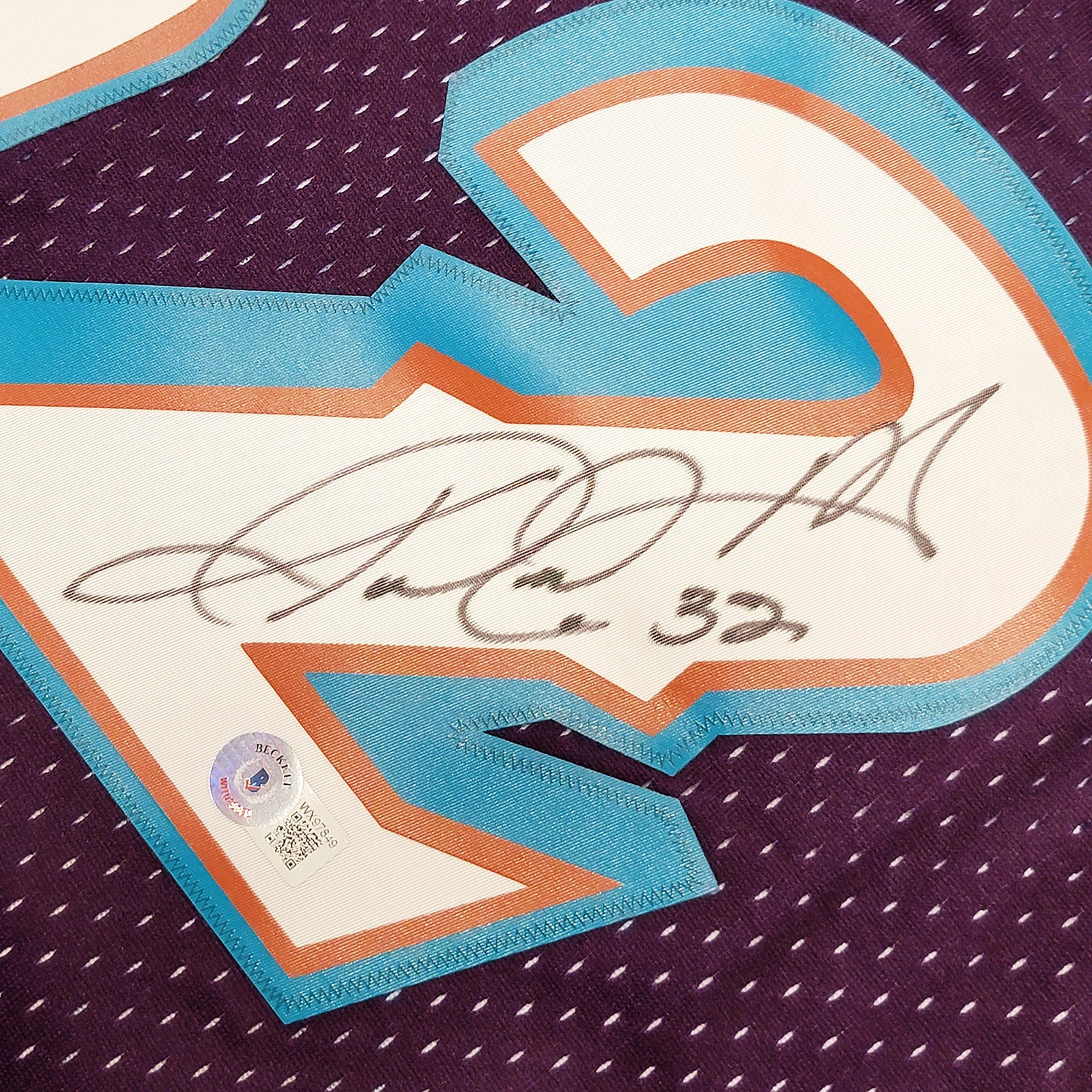 Utah Jazz Karl Malone Autographed Purple & Teal Authentic Mitchell & Ness Jersey Size XL Beckett BAS Witness Stock #211883 - Image 4