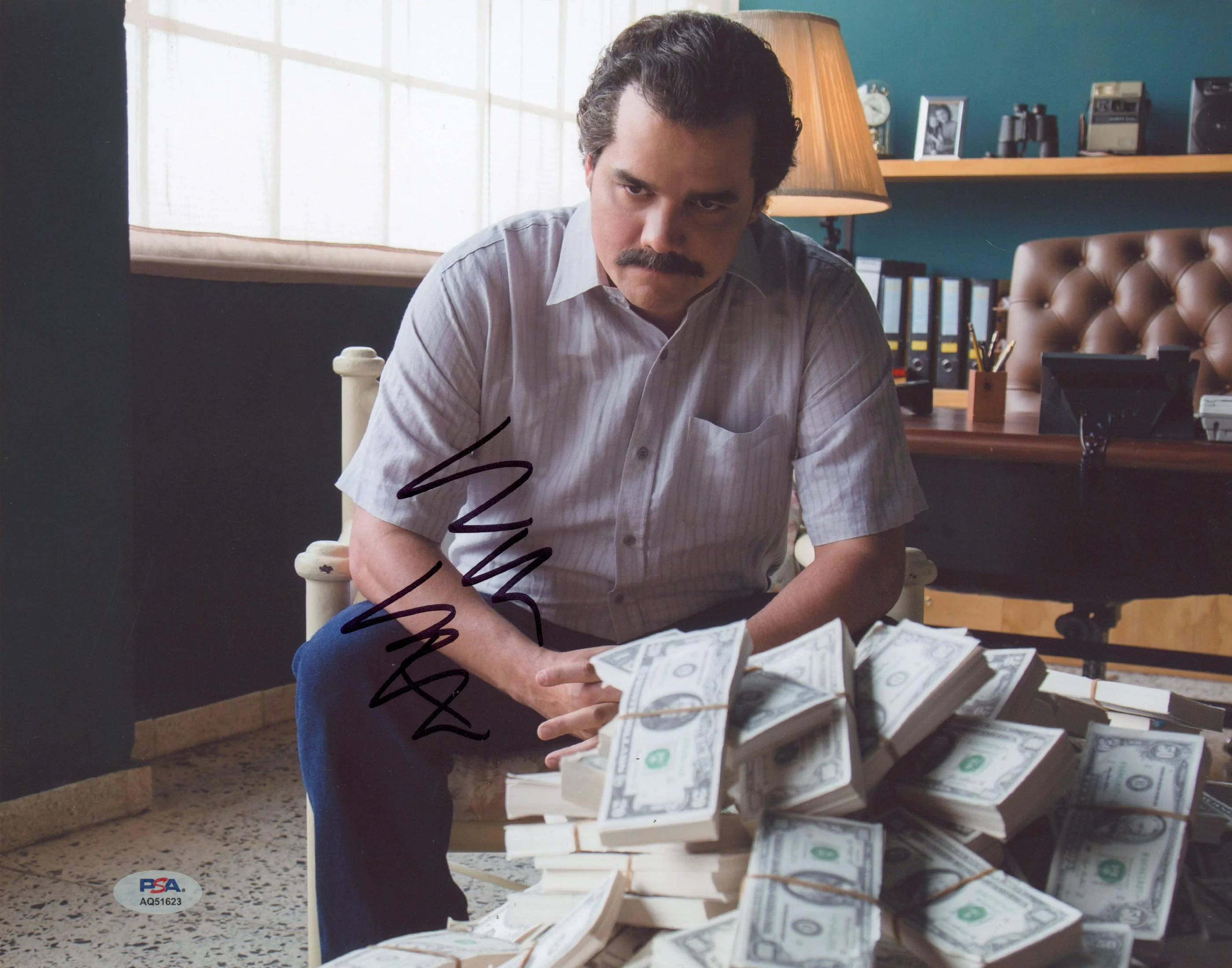 Wagner Moura NARCOS Authentic Signed 11x14 Horizontal Photo PSA/DNA #AQ51623 - Image 2