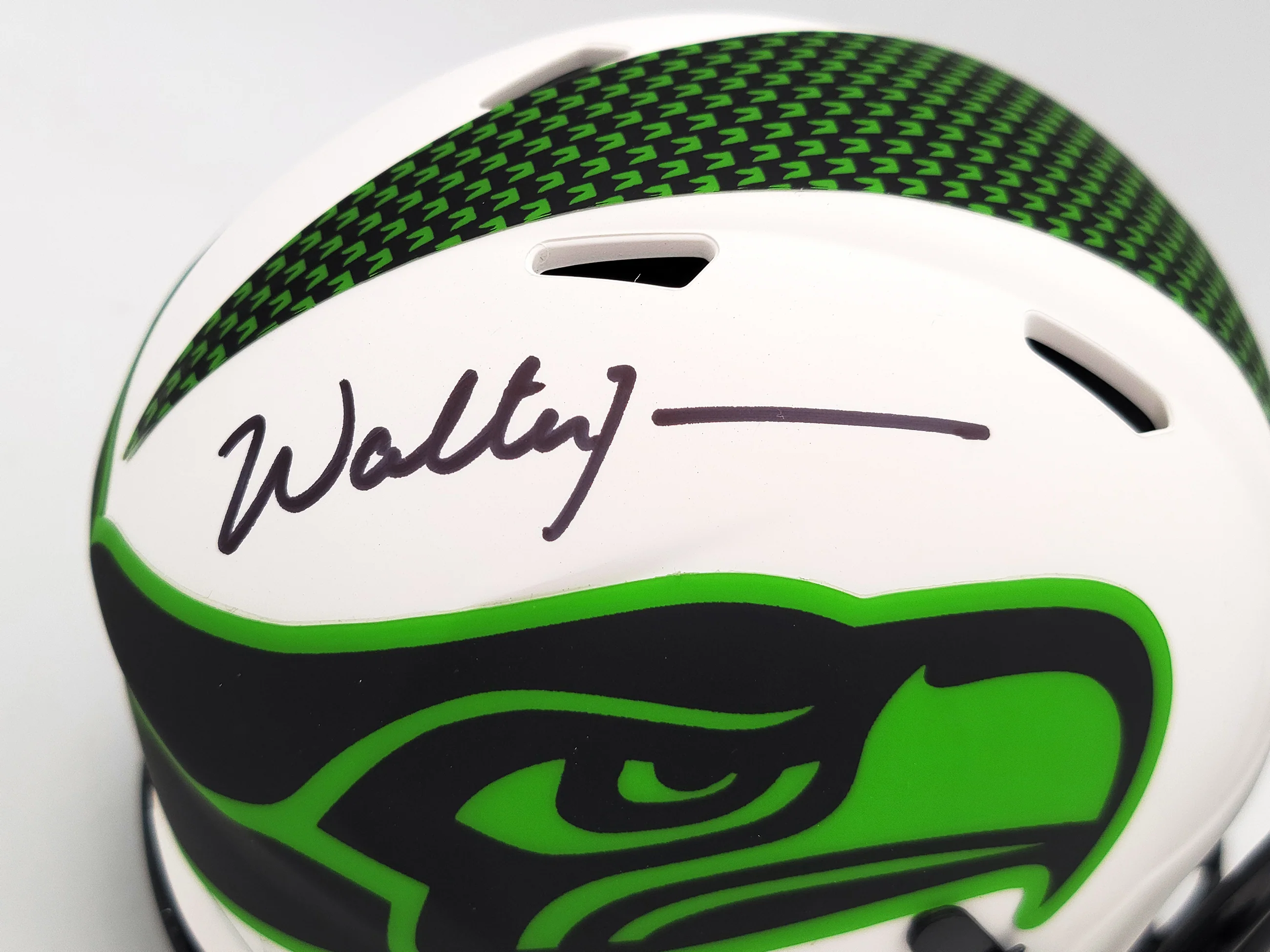 Walter Jones Autographed Seattle Seahawks Lunar Eclipse White Speed Mini Helmet MCS Holo Stock #203086 - Image 2
