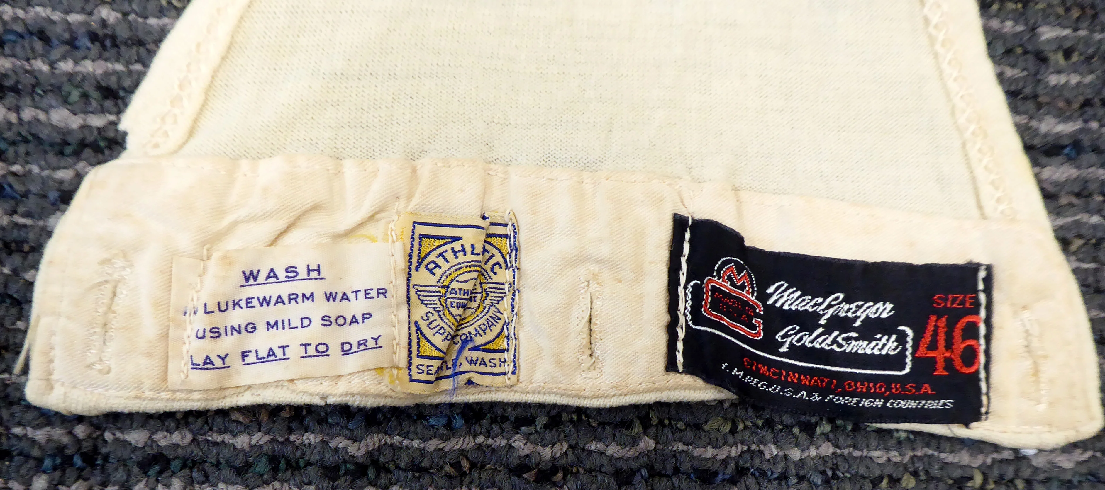 Washington Huskies Bill Early Circa 1949-1951 Game Used White Jersey Unsigned SKU #193839 - Image 5