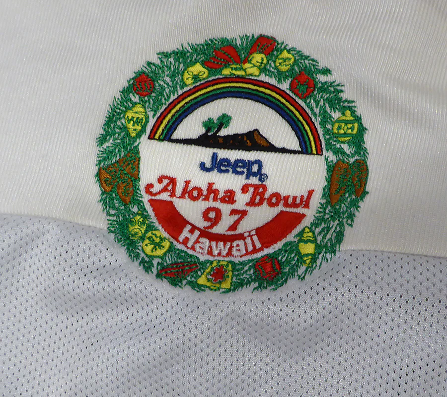 Washington Huskies Brock Huard Autographed White Jersey "Go Huskies!" 1997 Jeep Aloha Bowl Beckett BAS QR #BS30294 - Image 4