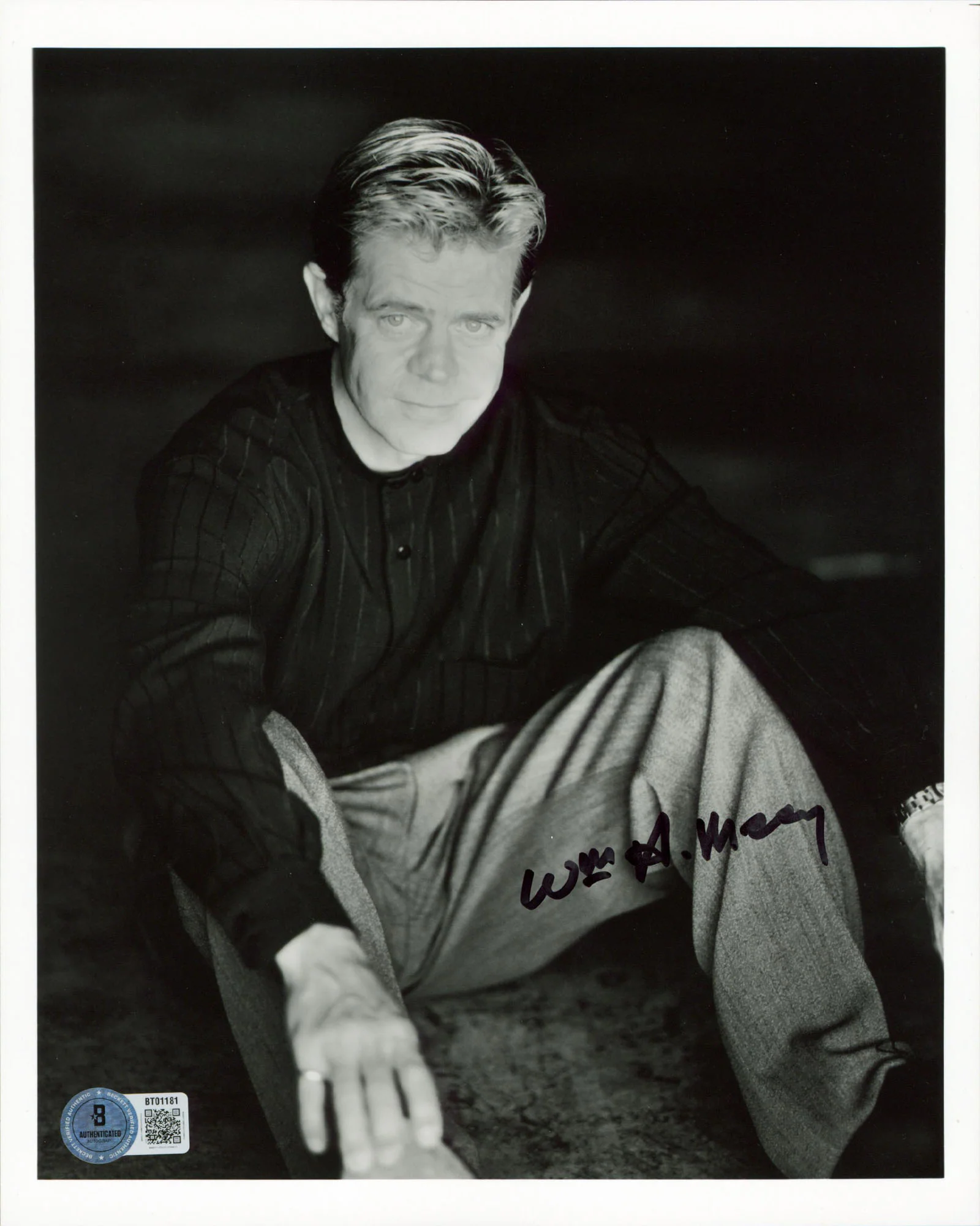 William H. Macy Fargo Authentic Signed 8x10 Vertical Photo BAS #BT01181