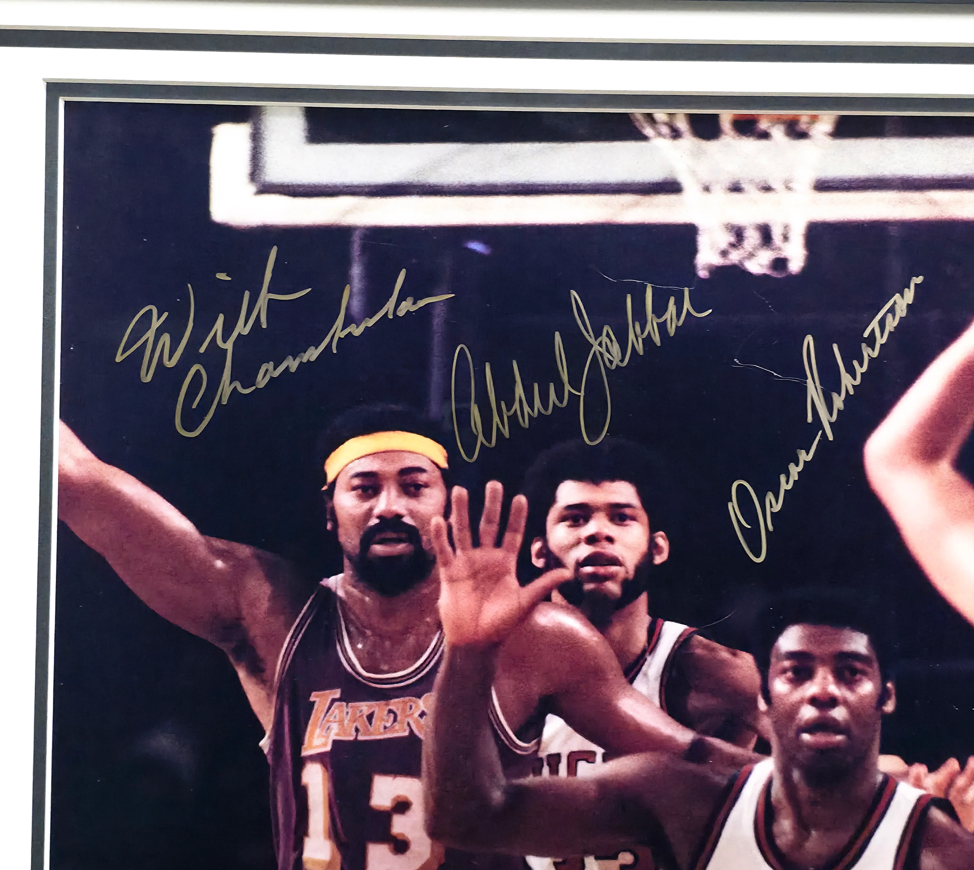 Wilt Chamberlain, Kareem Abdul-Jabbar & Oscar Robertson Autographed Framed 16x20 Photo Auto Grade Gem Mint 10 Beckett BAS #AE16662 - Image 2