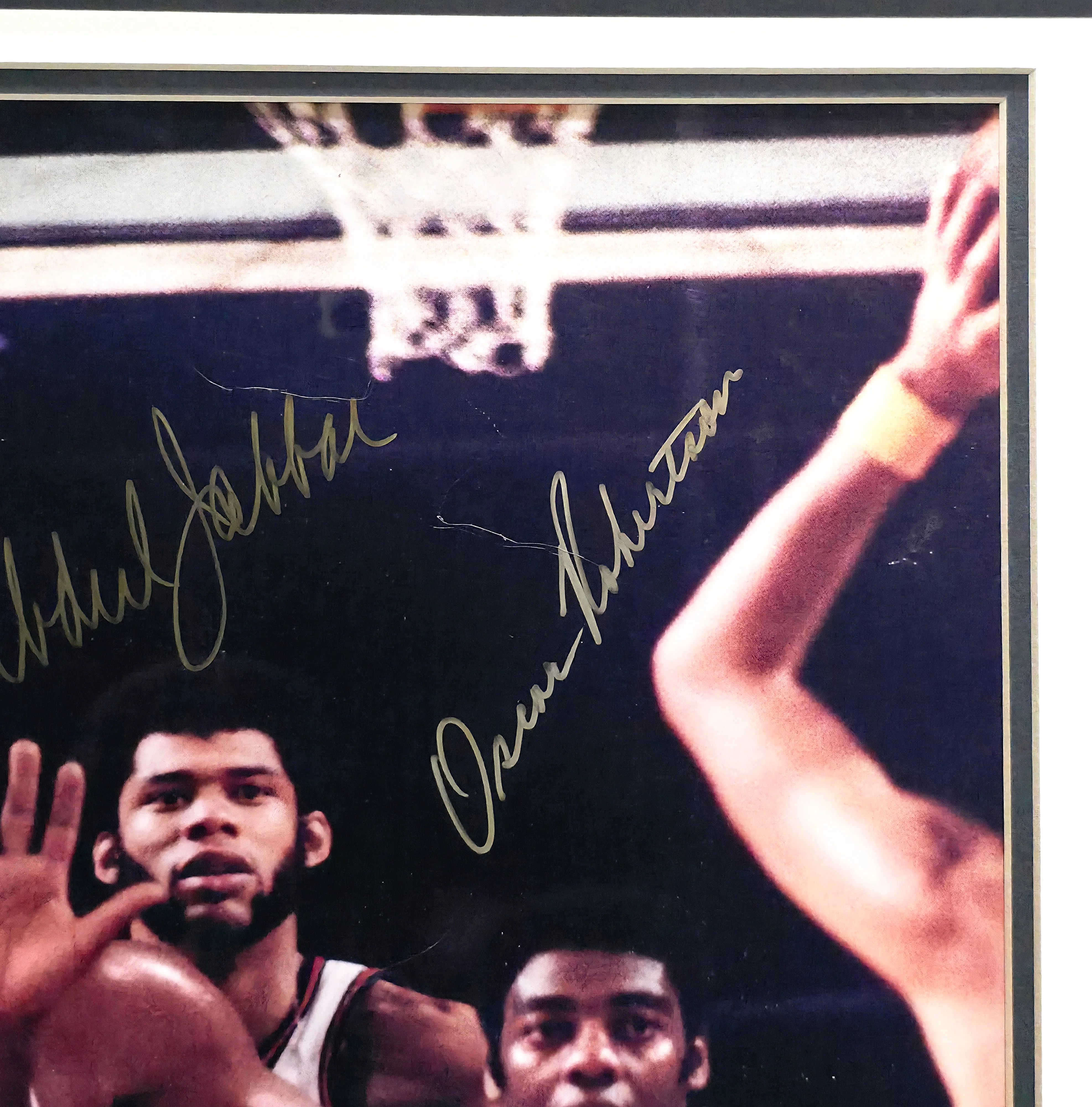 Wilt Chamberlain, Kareem Abdul-Jabbar & Oscar Robertson Autographed Framed 16x20 Photo Auto Grade Gem Mint 10 Beckett BAS #AE16662 - Image 5