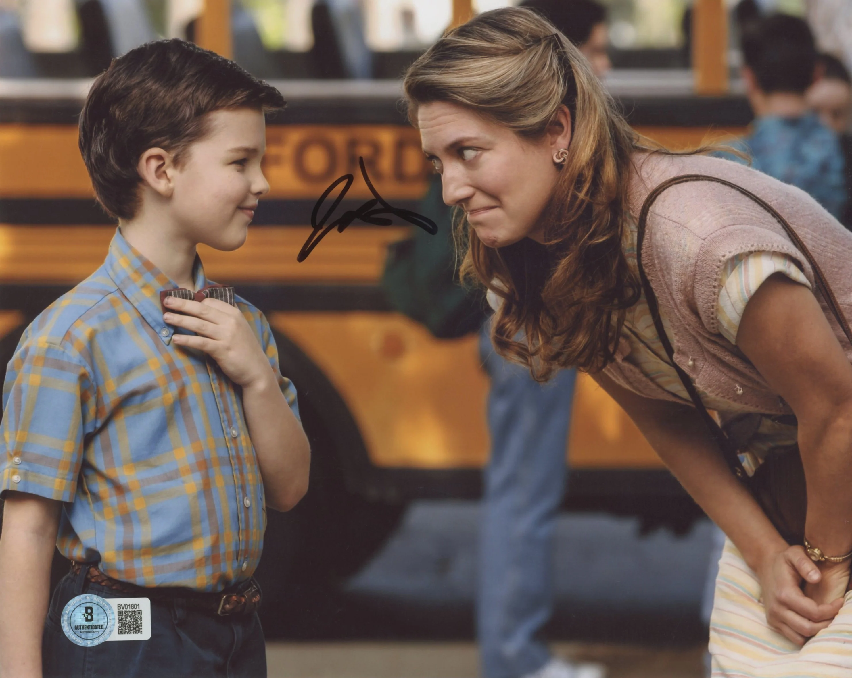 Zoe Perry Young Sheldon Authentic Signed 8x10 Photo Autographed BAS #BV01801 - Image 2